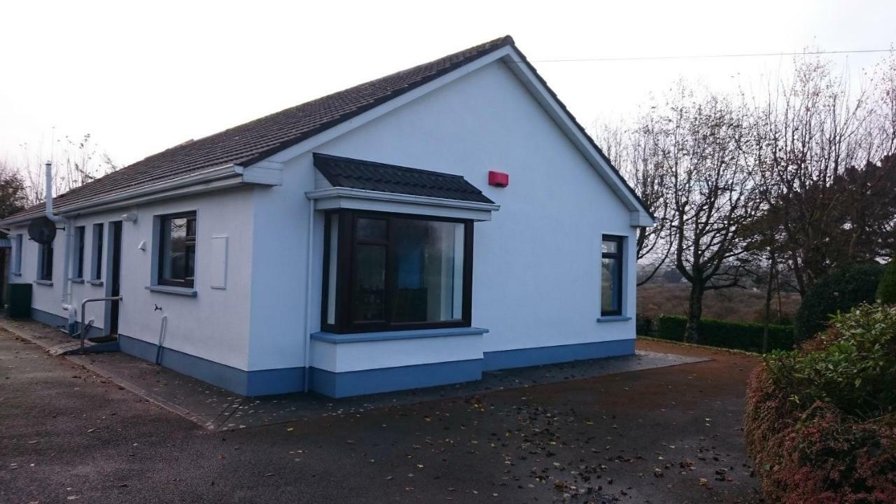 Mick'S Cottage Loughrea Exterior photo